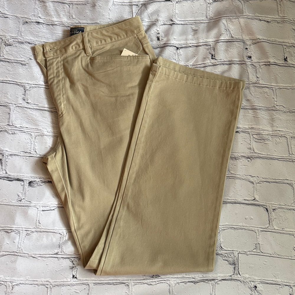 NWT Sonoma classic Khaki Flat Front Slight Stretch boot Leg- Size 10 98% Cotton